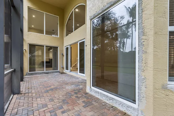$849,900 | 6966 Great Falls Circle, Boynton Beach, FL 33437