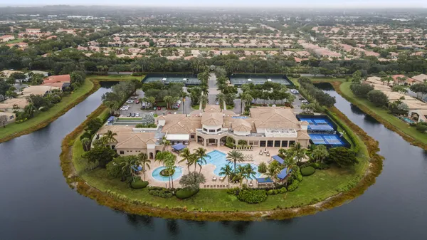 $849,900 | 6966 Great Falls Circle, Boynton Beach, FL 33437