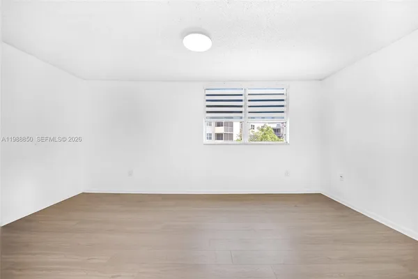 $2,450 | 8343 Lake Drive, Unit 303, Doral, FL 33166