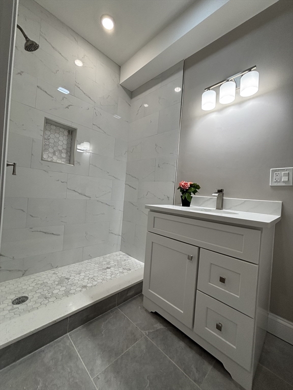 13 Nahant Street, Unit 2D Lynn, MA 01902 - Photo 17 of 33