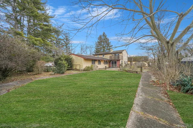 $600,000 | 1344 Boston Avenue, Bay Shore, NY 11706