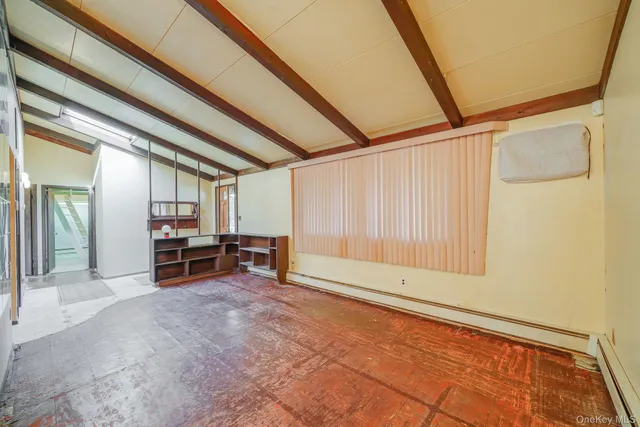 $600,000 | 1344 Boston Avenue, Bay Shore, NY 11706