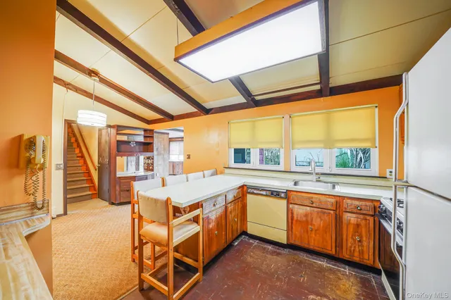 $600,000 | 1344 Boston Avenue, Bay Shore, NY 11706