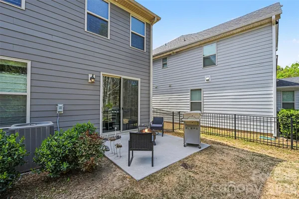 $525,000 | 11707 Clems Branch Drive, Charlotte, NC 28277