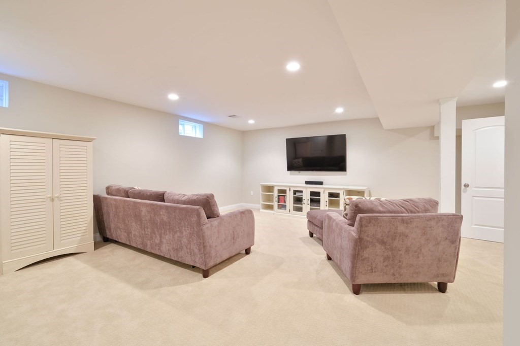 20 Parkridge Road Wayland, MA 01778 - Photo 28 of 40