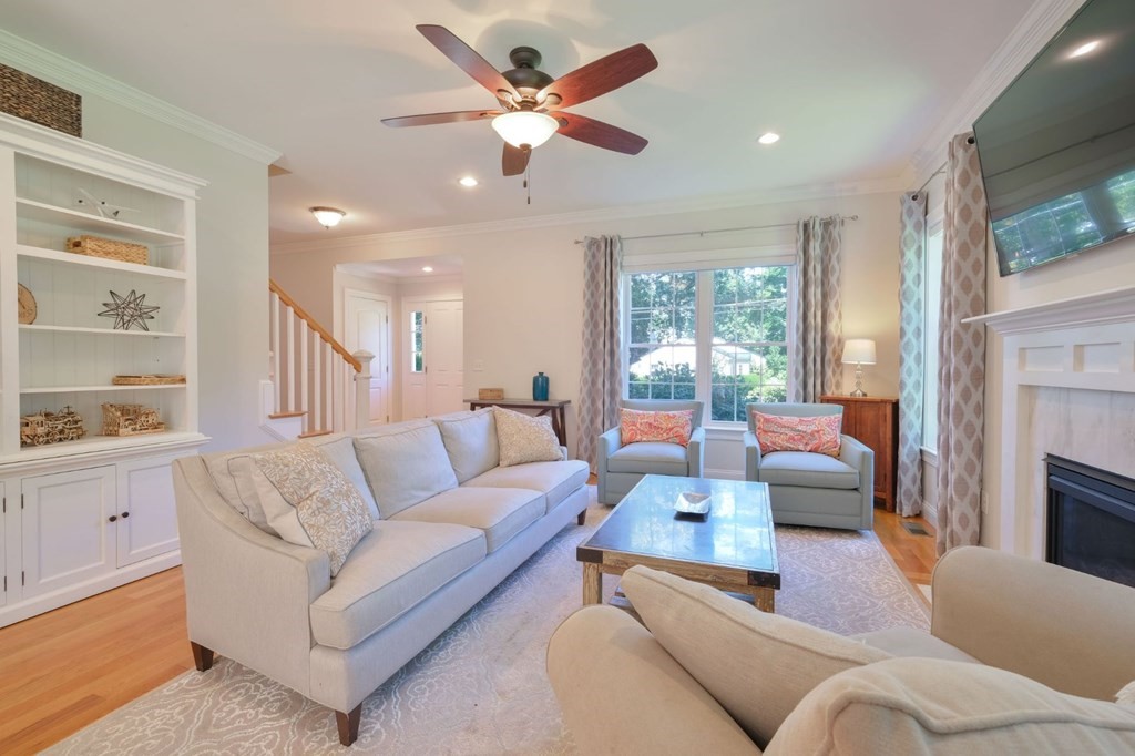20 Parkridge Road Wayland, MA 01778 - Photo 4 of 40