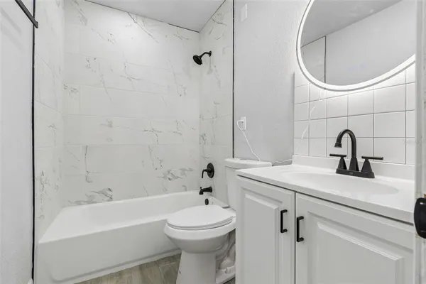 $399,997 | 2309 21st Avenue West, Bradenton, FL 34205