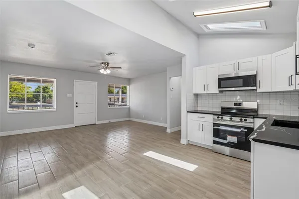 $399,997 | 2309 21st Avenue West, Bradenton, FL 34205