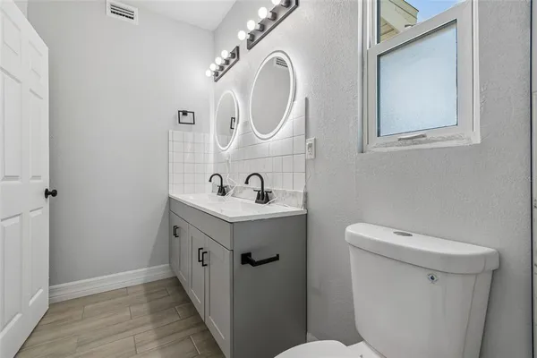 $399,997 | 2309 21st Avenue West, Bradenton, FL 34205