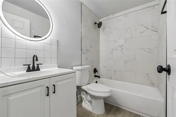 $399,997 | 2309 21st Avenue West, Bradenton, FL 34205