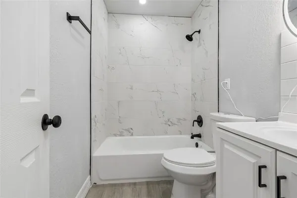 $399,997 | 2309 21st Avenue West, Bradenton, FL 34205