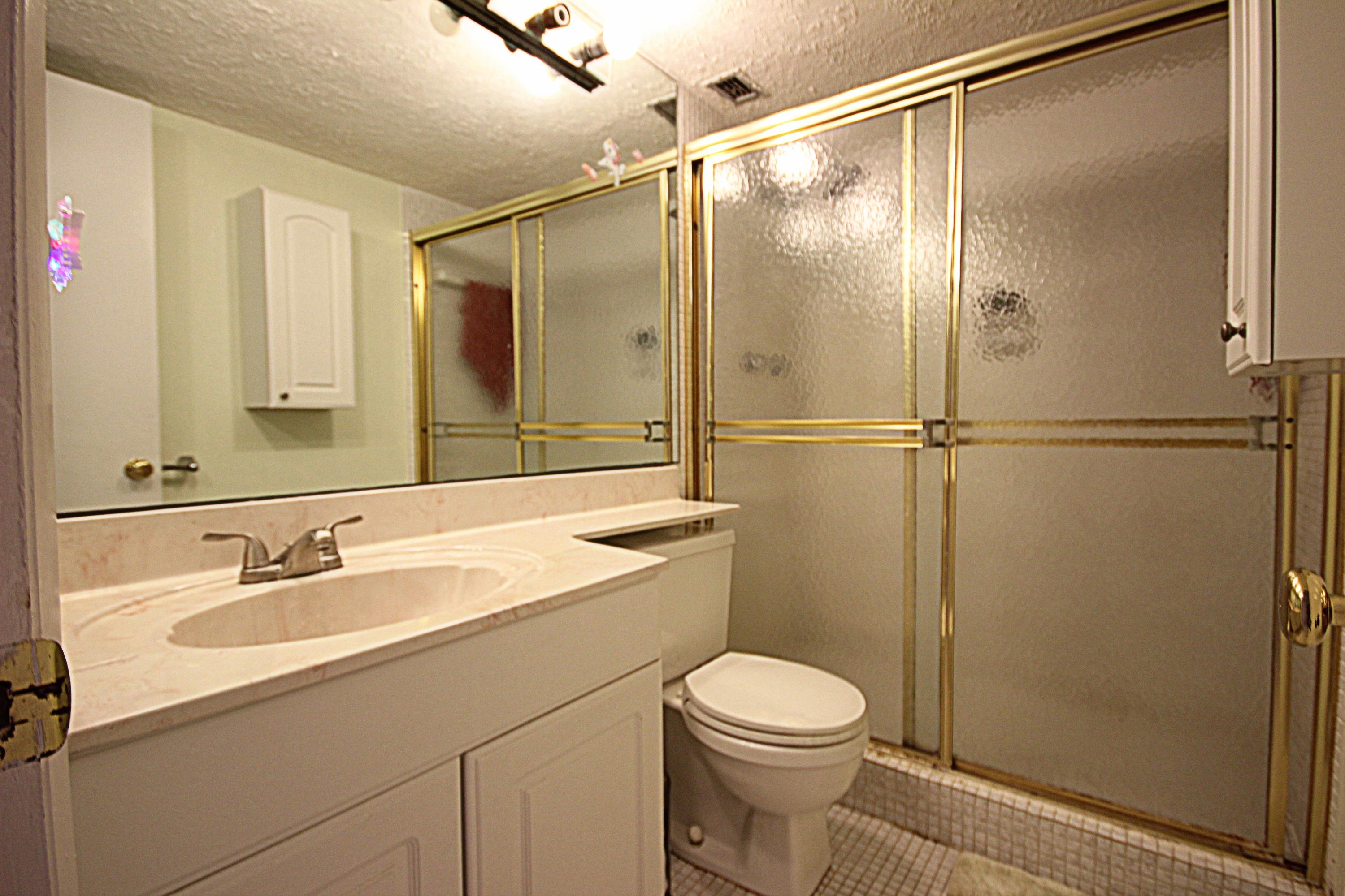 5700 Northwest 2nd Avenue, Unit 210 Boca Raton, FL 33487 - Photo 10 of 19 2NDBTH 5700 NW 2ND AVE 210 (16)