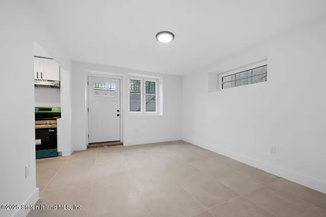 $1,399,000 | 5639 Amboy Road | Prince's Bay