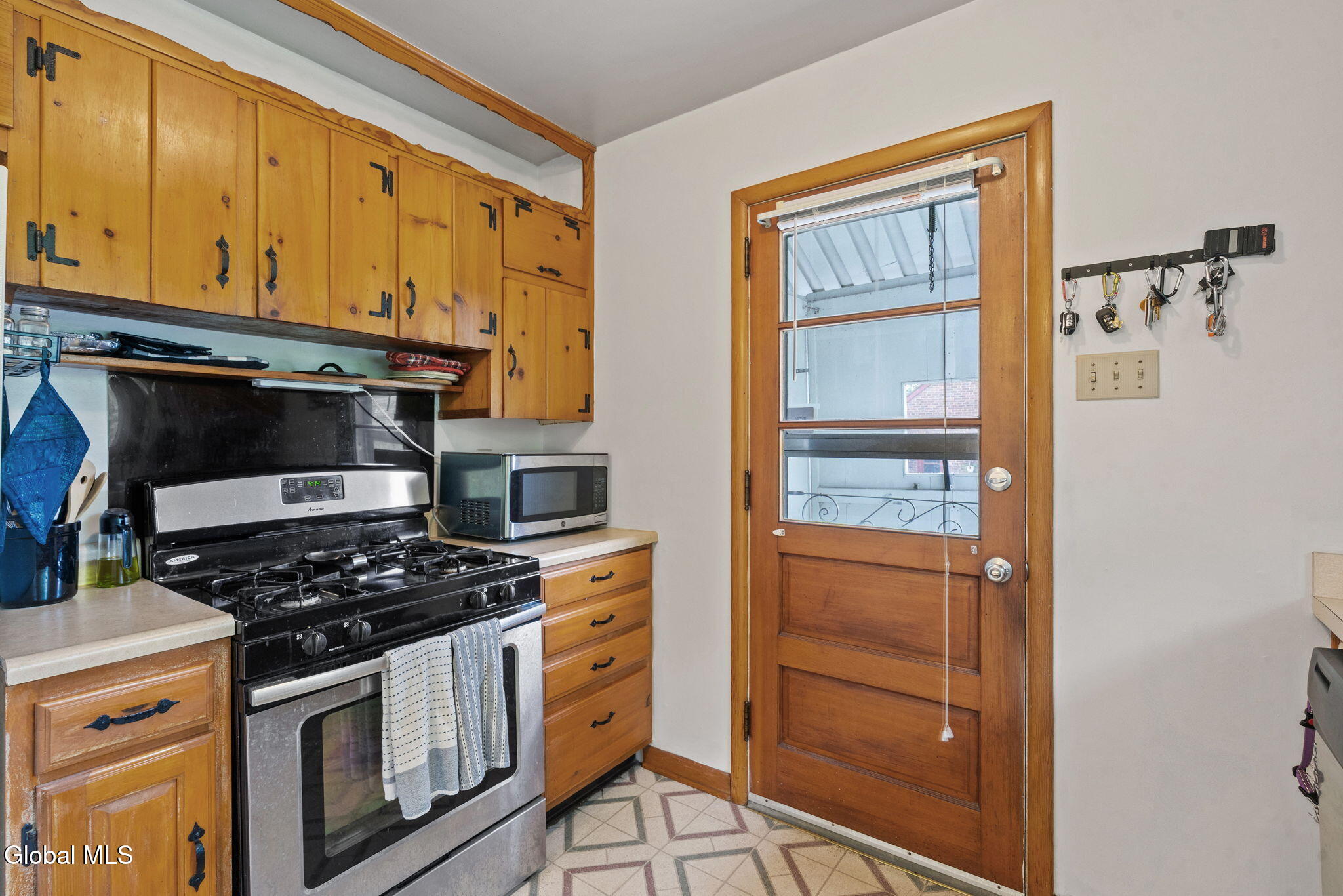 2303 Balltown Road Niskayuna, NY 12309 - Photo 31 of 46 30-web-or-mls-2303-balltown-rd