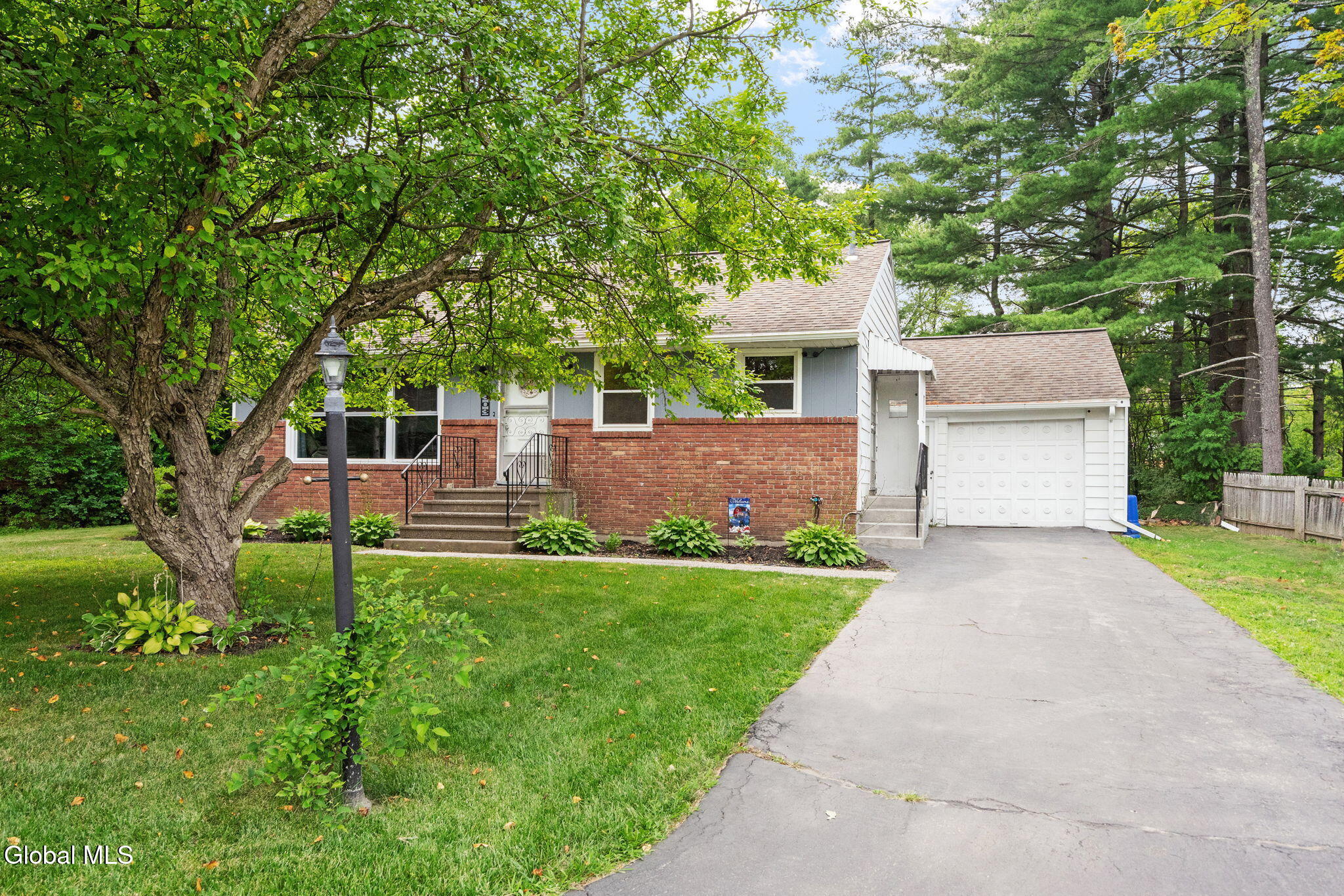 2303 Balltown Road Niskayuna, NY 12309 - Photo 10 of 46 9-web-or-mls-2303-balltown-rd