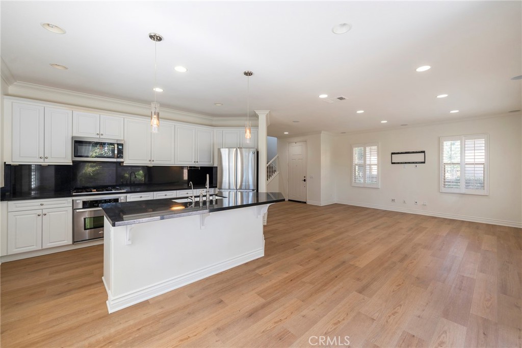 185 Pathway Irvine, CA 92618 - Photo 8 of 45