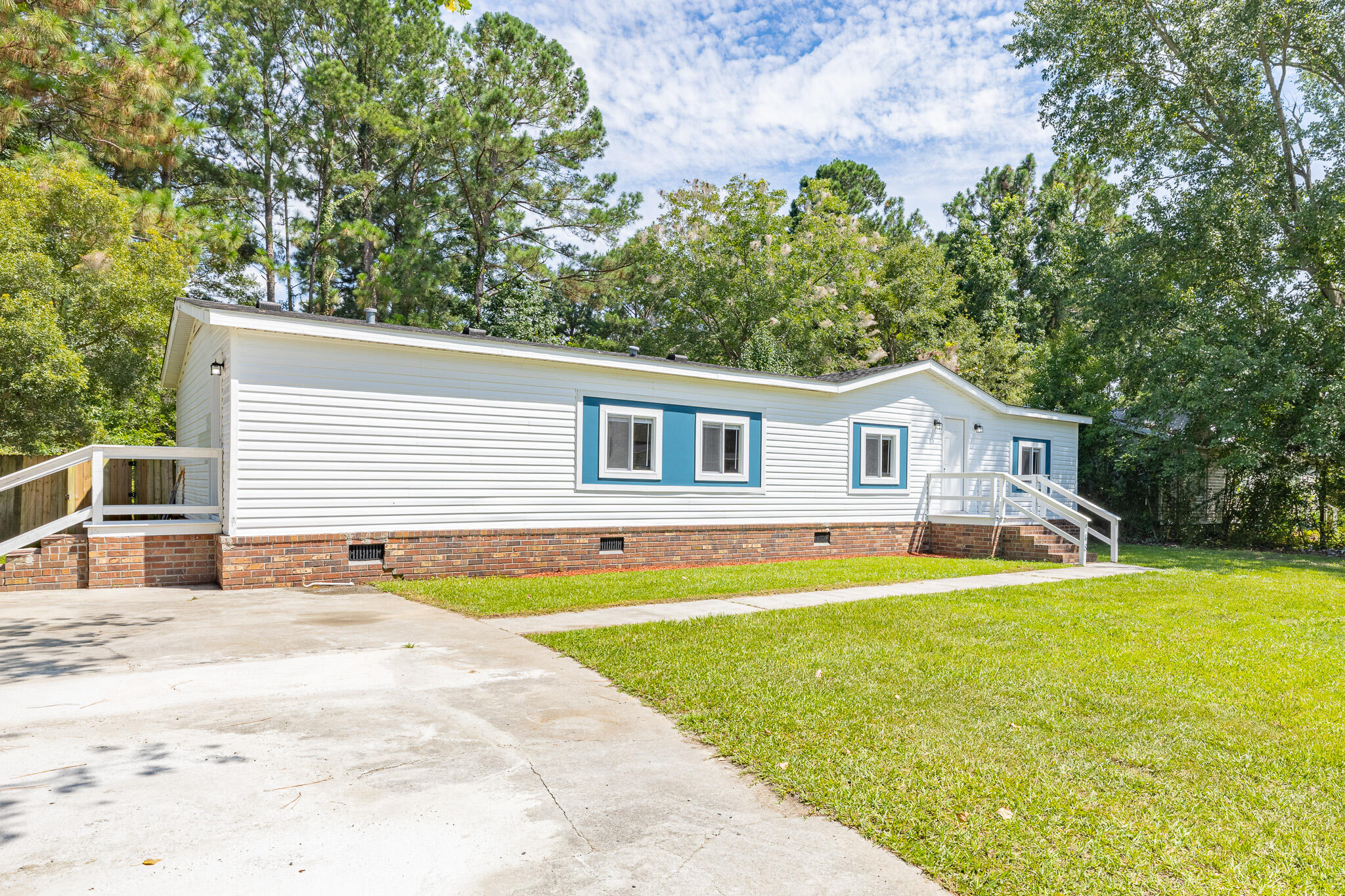 148 Grapevine Road Summerville, SC 29483 - Photo 2 of 23 IMG_9629-HDR