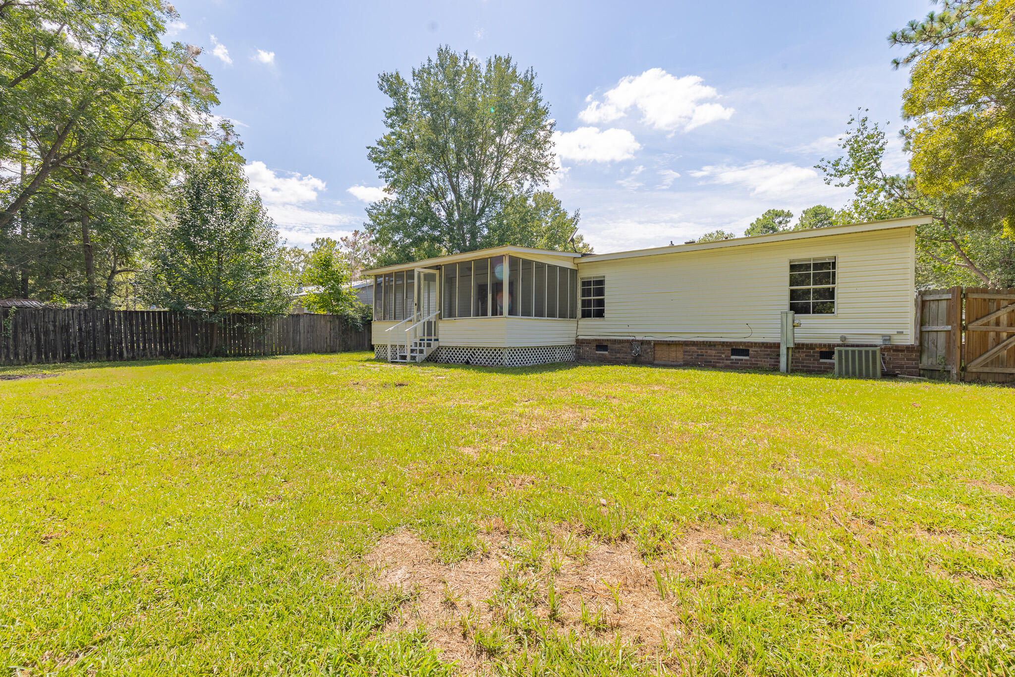 148 Grapevine Road Summerville, SC 29483 - Photo 7 of 23 IMG_9620-HDR