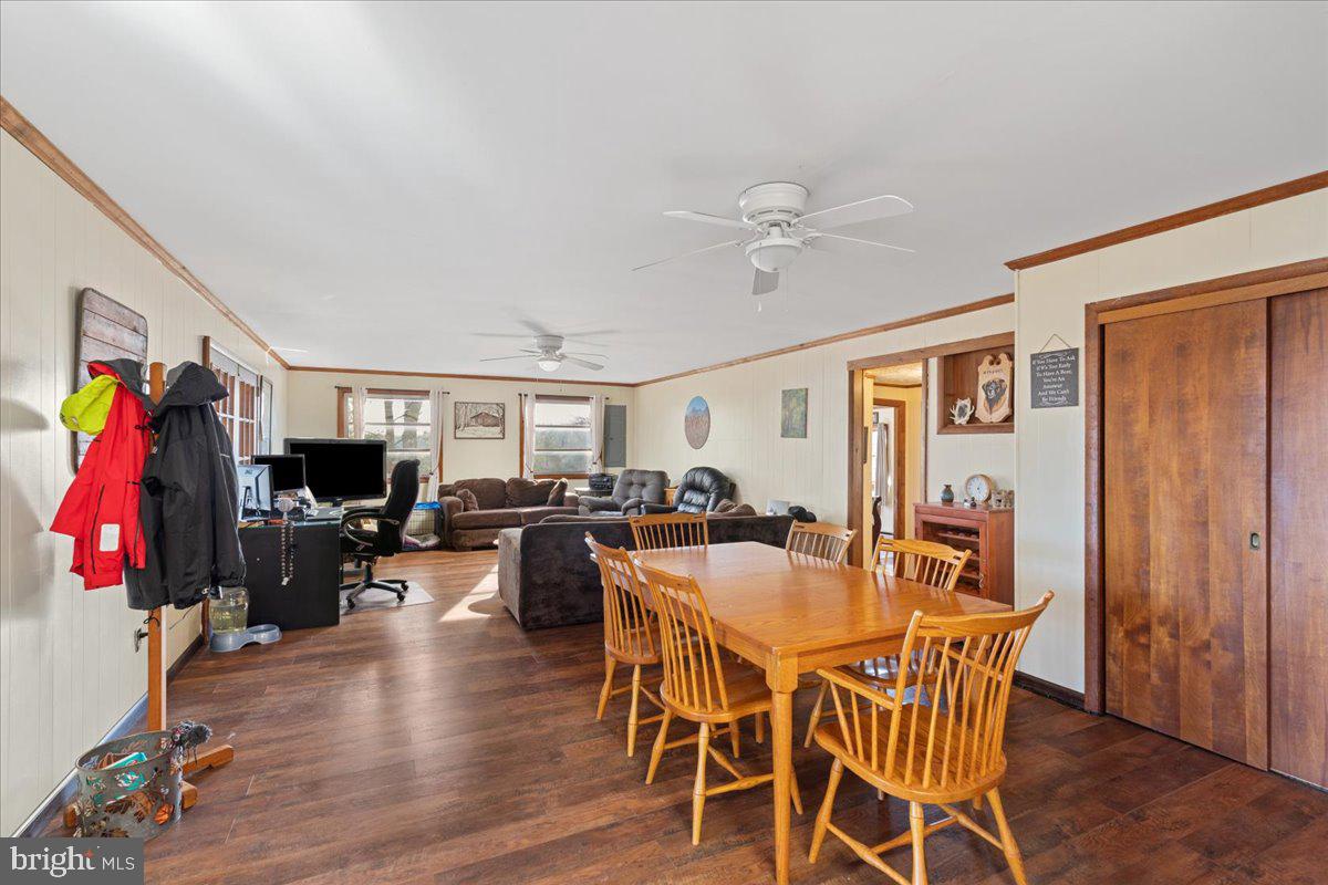 1406 Panhandle Road Bentonville, VA 22610 - Photo 72 of 118 Dining Area