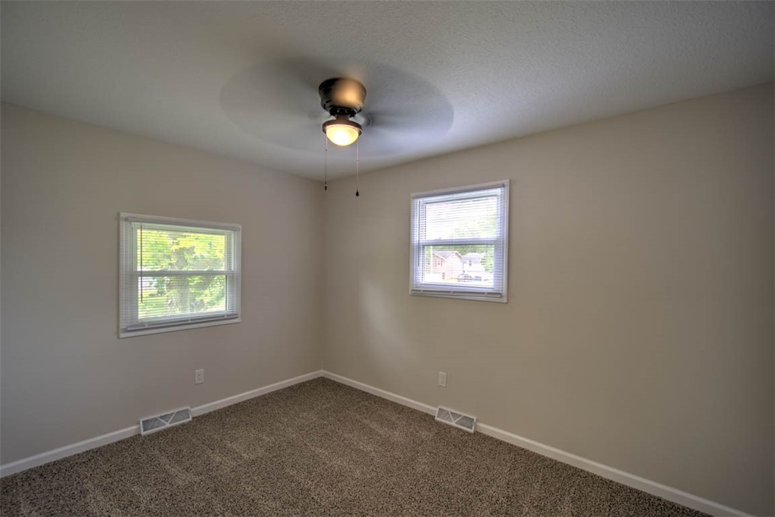 3290 East Chat Drive Decatur, IL 62526 - Photo 15 of 26