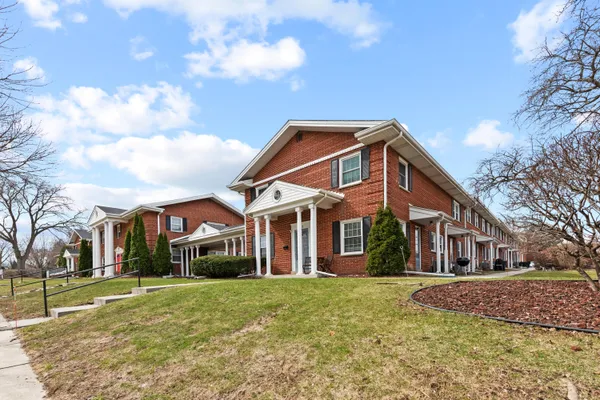 $199,900 | 3107 South 122nd Street, Unit 1, West Allis, WI 53227
