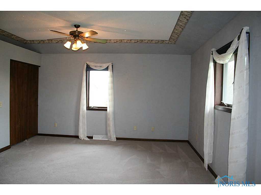 820 North Stadium Road Oregon, OH 43616 - Photo 9 of 20 Gallery Image 9