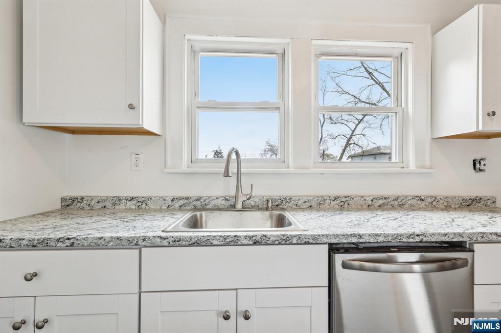 272 Clay Street, Unit 2 Hackensack, NJ 07601 - Photo 12 of 27