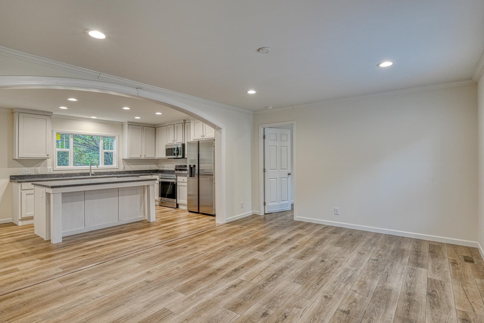 259 Kelly Road Spartanburg, SC 29307 - Photo 4 of 32