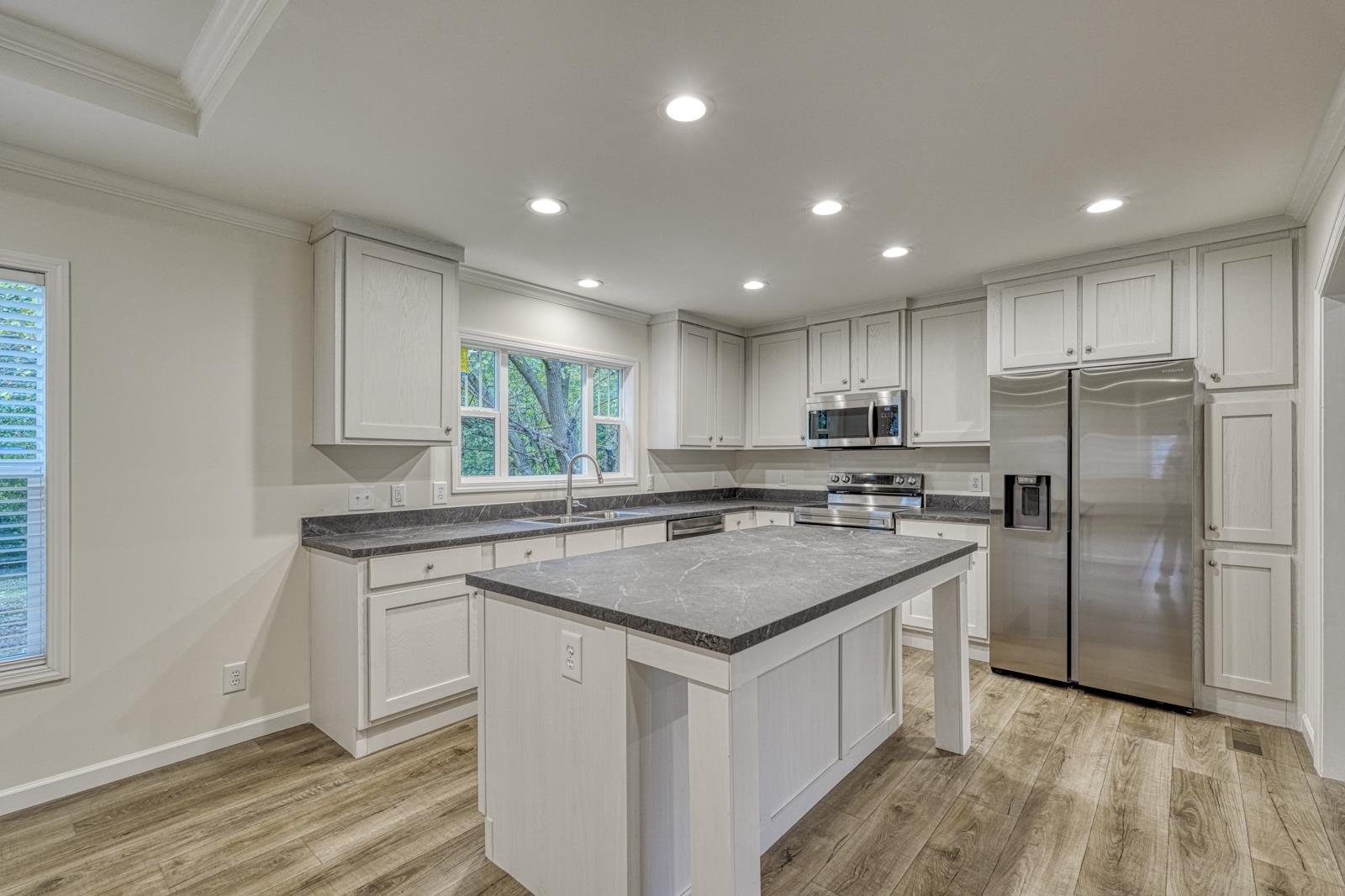 259 Kelly Road Spartanburg, SC 29307 - Photo 5 of 32