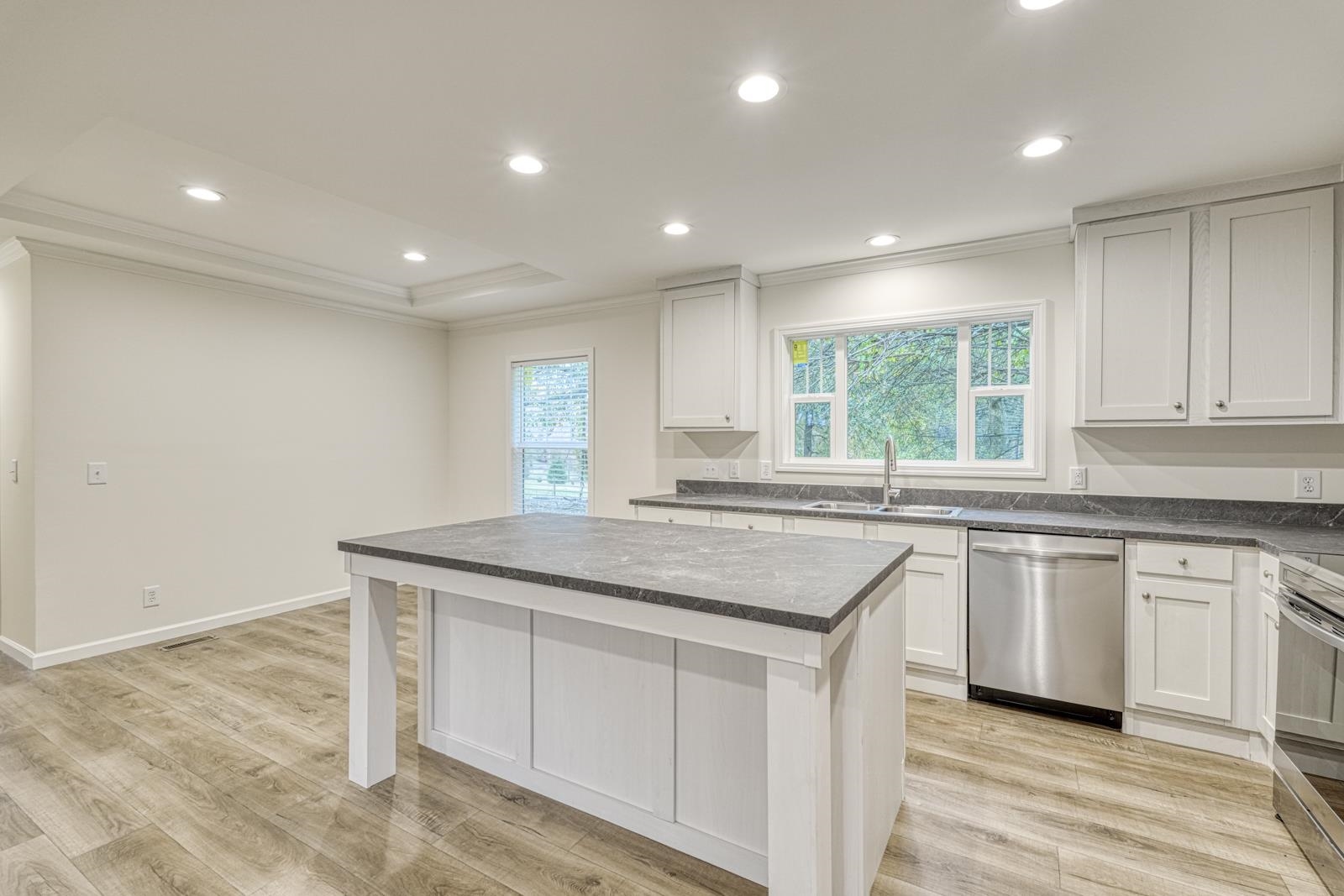 259 Kelly Road Spartanburg, SC 29307 - Photo 9 of 32