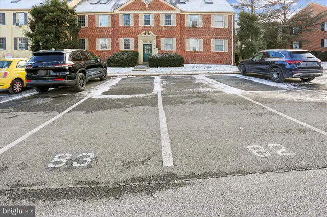 a car parked in front of a building