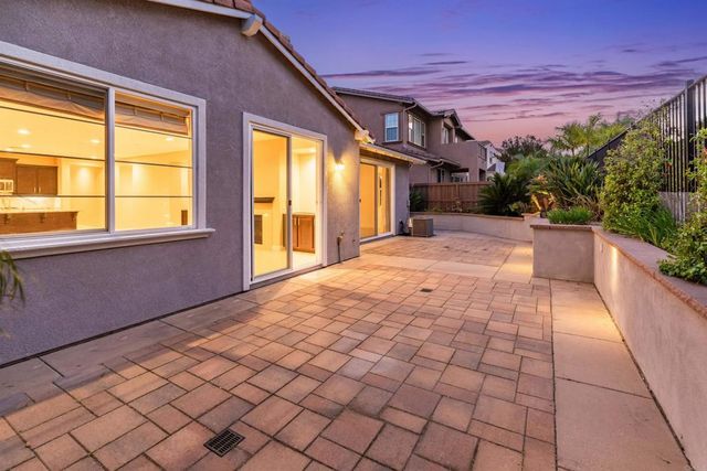 $1,879,000 | 3722 Bergen Peak Place, Carlsbad, CA 92010