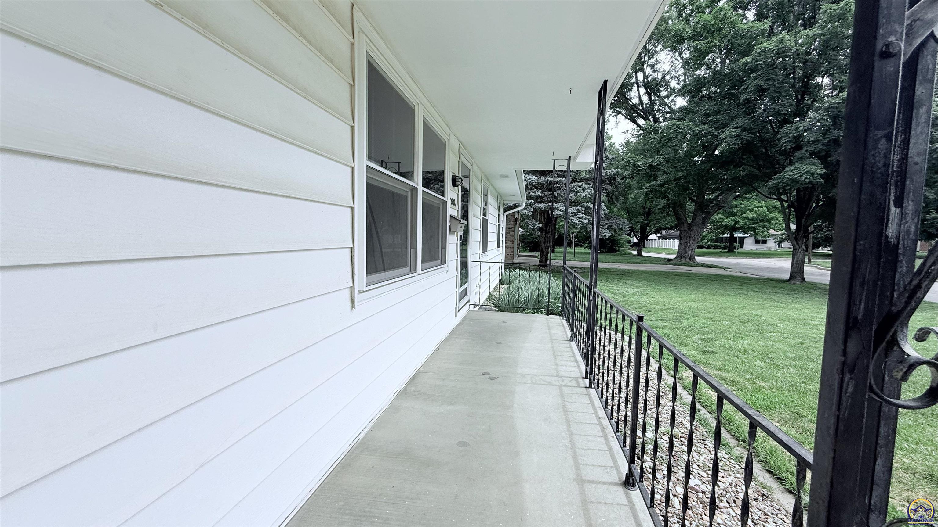 2606 Southwest 9th Street Topeka, KS 66606 - Photo 25 of 26