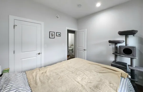 $3,600 | 1444 West Erie Street, Unit 3C, Chicago, IL 60642