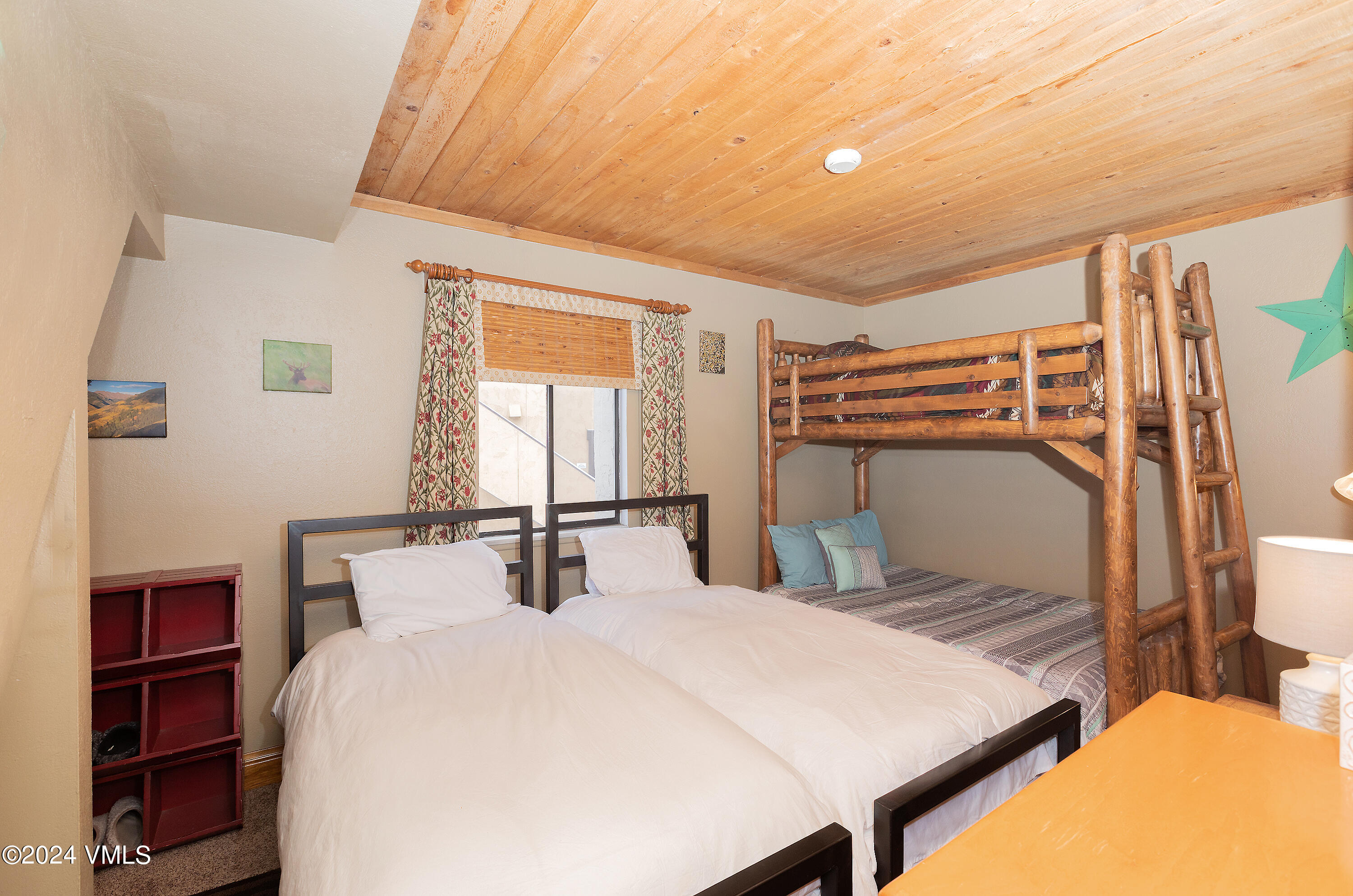 442 South Frontage Road East, Unit 306B Vail, CO 81657 - Photo 8 of 11 Apollo Park B306_Bedroom 2