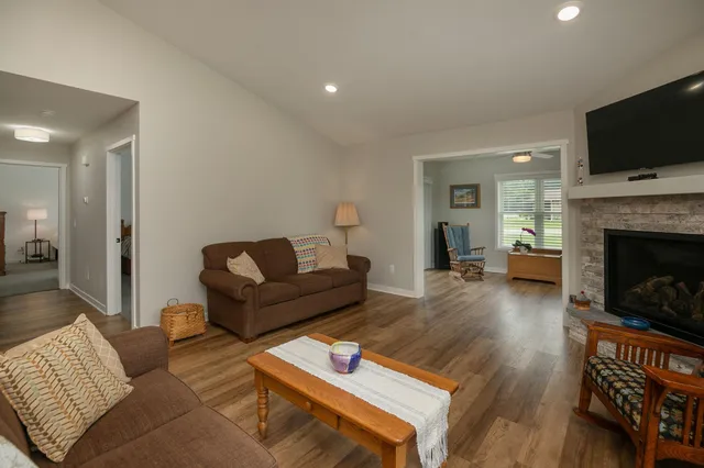 $352,900 | 2882 Meadowview Lane Northeast, Owatonna, MN 55060