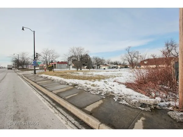 $89,900 | 1718 Martin Luther King Jr Drive, North Chicago, IL 60064