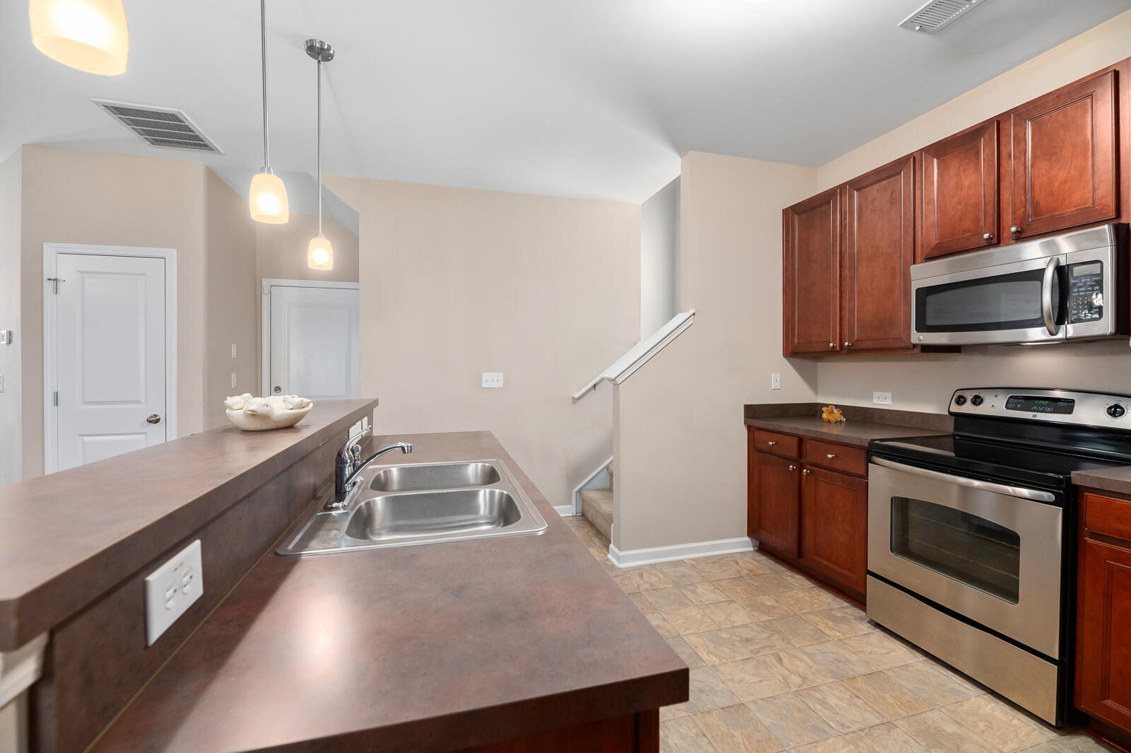 3818 Annapolis Way Ladson, SC 29456 - Photo 9 of 23 3818 Annapolis Way 9 of 25