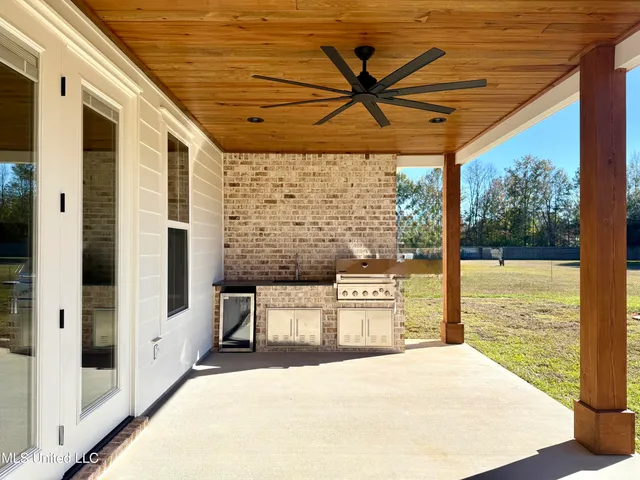 $595,000 | 12 Point Clear Drive, Carriere, MS 39426