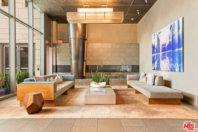 $1,998,000 | 1755 Ocean Avenue, Unit 412, Santa Monica, CA 90401