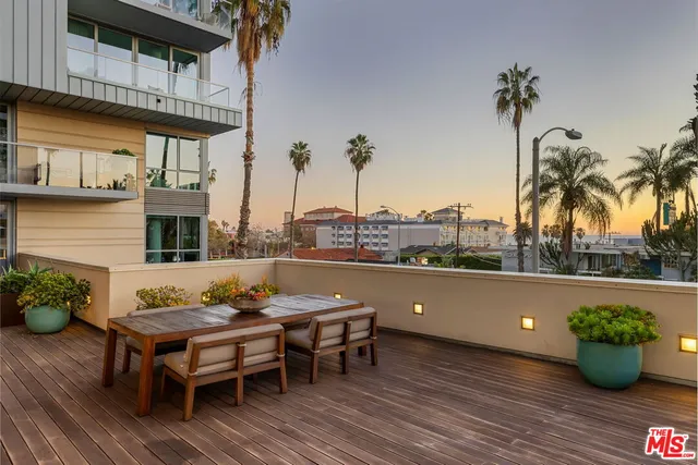 $1,998,000 | 1755 Ocean Avenue, Unit 412, Santa Monica, CA 90401