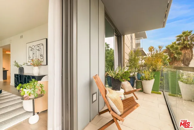 $1,998,000 | 1755 Ocean Avenue, Unit 412, Santa Monica, CA 90401