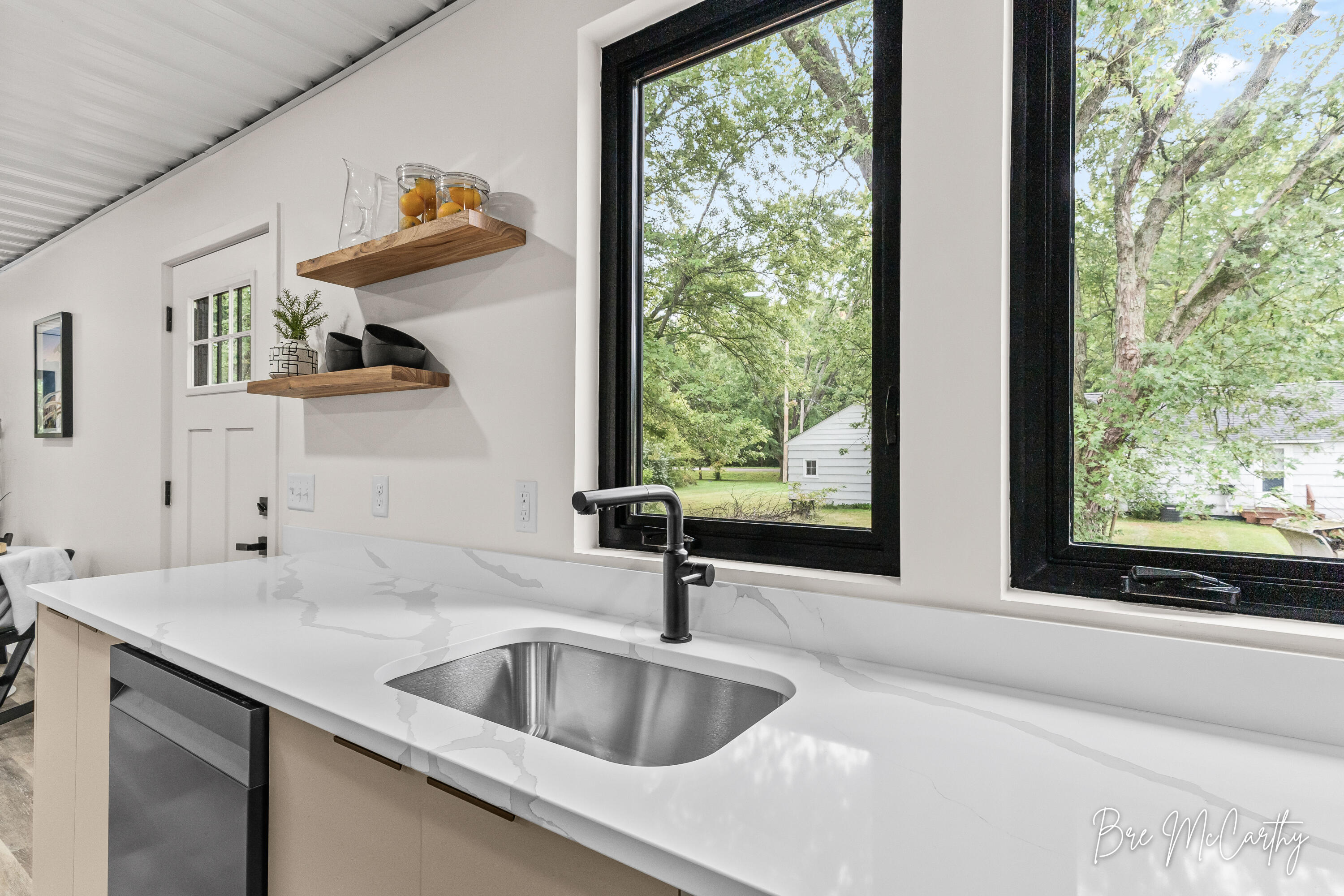 2628 Hamilton Road Muskegon, MI 49445 - Photo 20 of 57 Kitchen