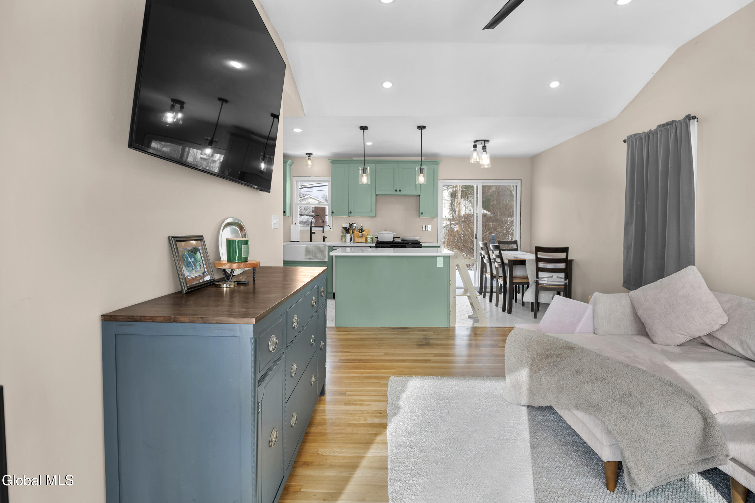 9 Nelson Avenue Colonie, NY 12110 - Photo 12 of 38 12_9 nelson ave latham