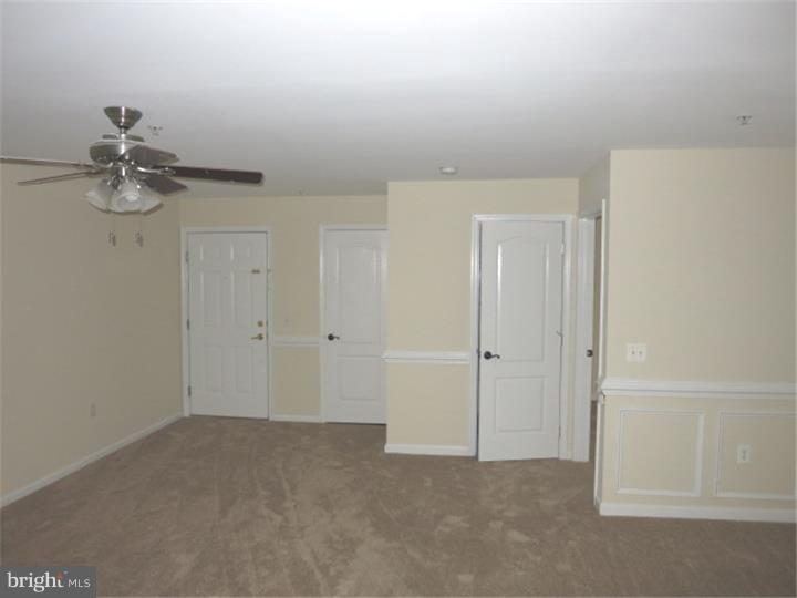 164 Natalie Road Delran, NJ 08075 - Photo 2 of 18 Living Room