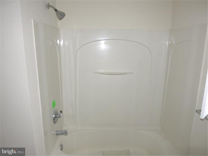 164 Natalie Road Delran, NJ 08075 - Photo 9 of 18 Master Bathroom