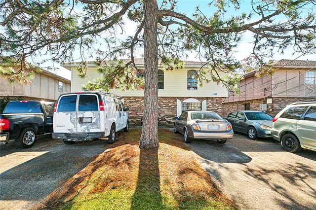 $315,000 | 3729 Long Leaf Lane, Harvey, LA 70058