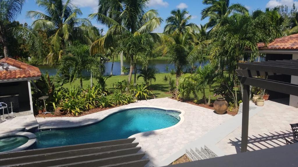 11081 Southwest 30th Court Davie, FL 33328 - Photo 26 of 29 a view of a backyard of the house