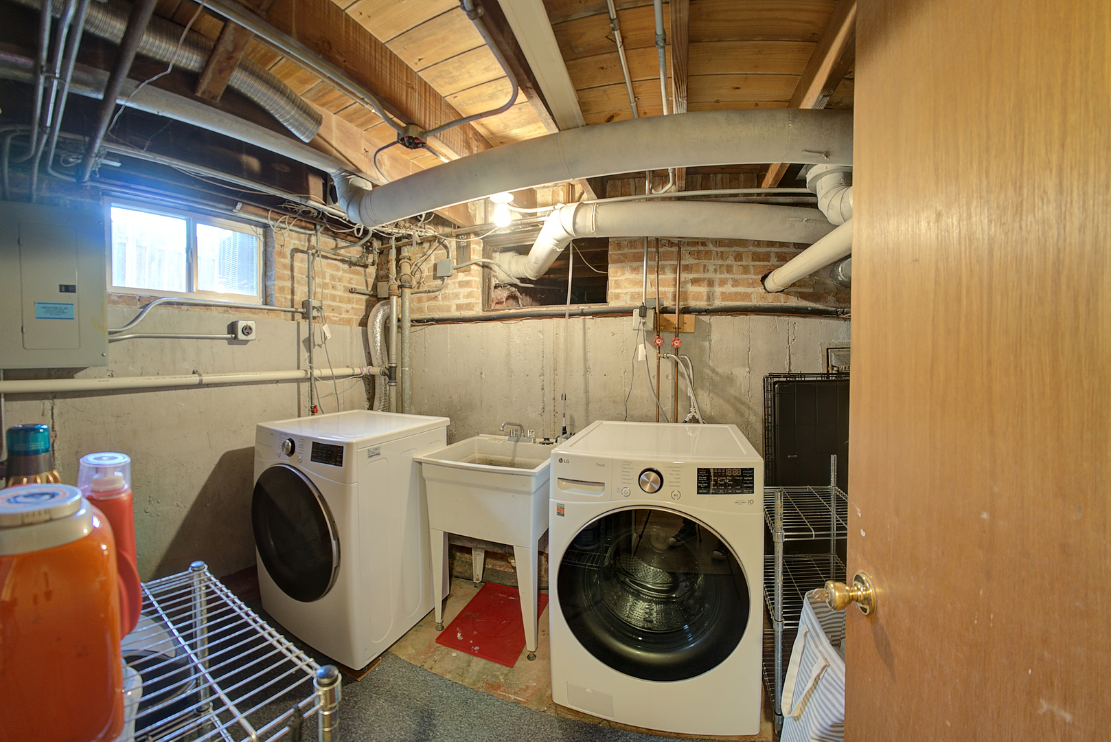 501 North Maple Street Mount Prospect, IL 60056 - Photo 21 of 27 a utility room with dryer and washer