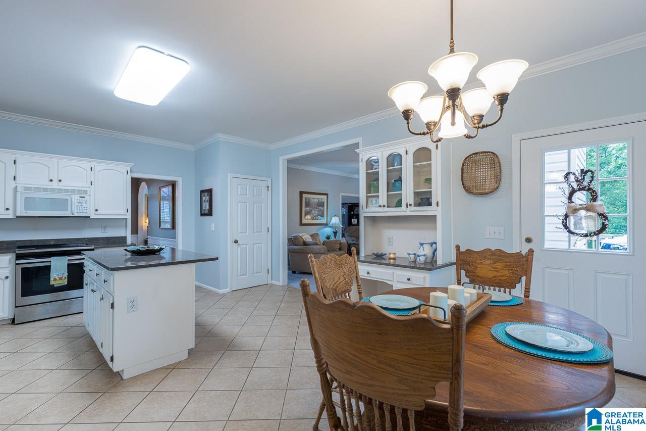 616 Brooks Lane Birmingham, AL 35244 - Photo 11 of 38